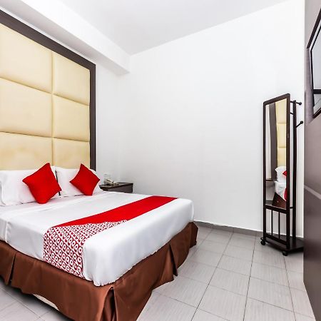 Oyo 835 Ms Hotel Malacca Bagian luar foto