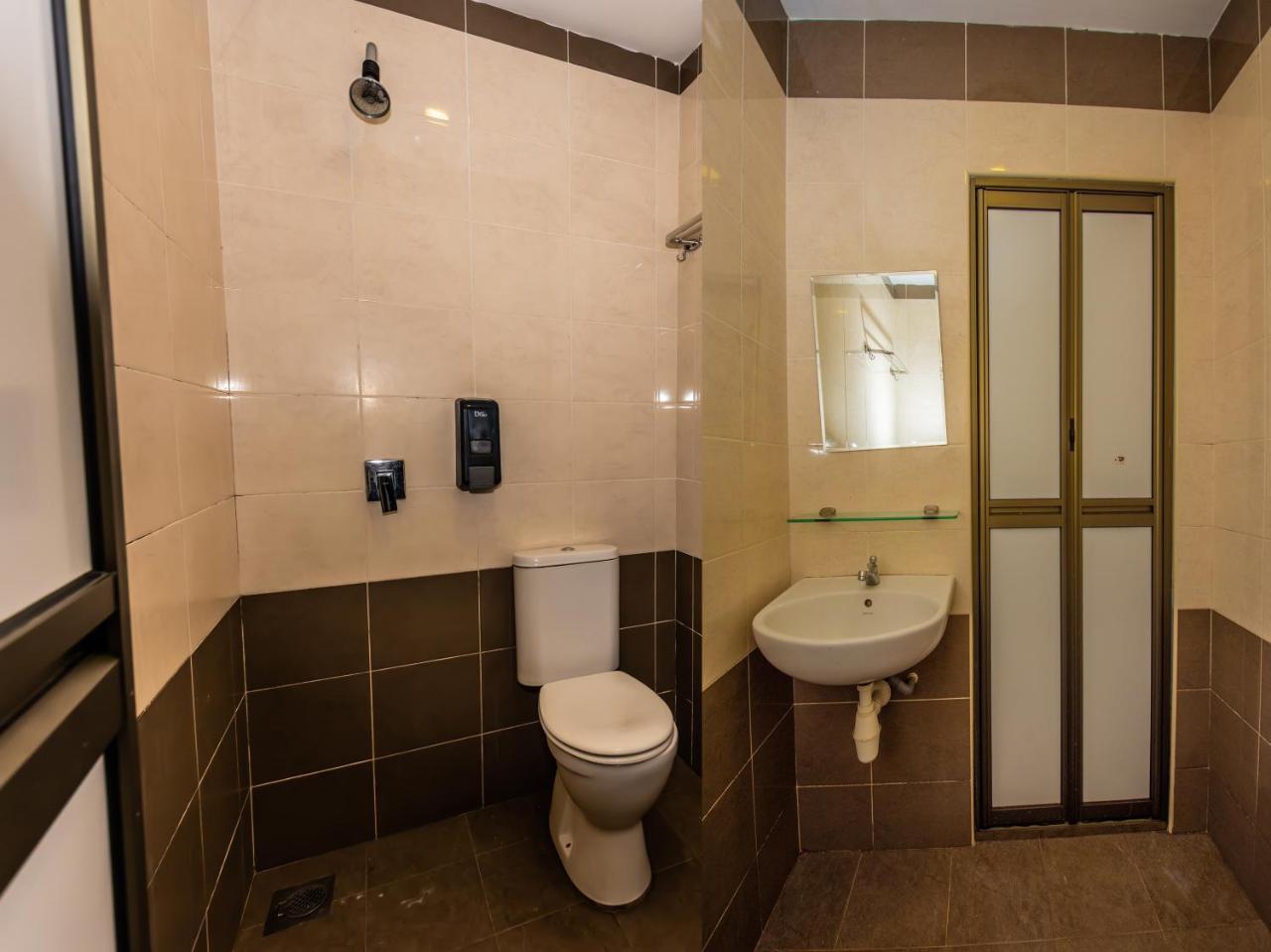 Oyo 835 Ms Hotel Malacca Bagian luar foto