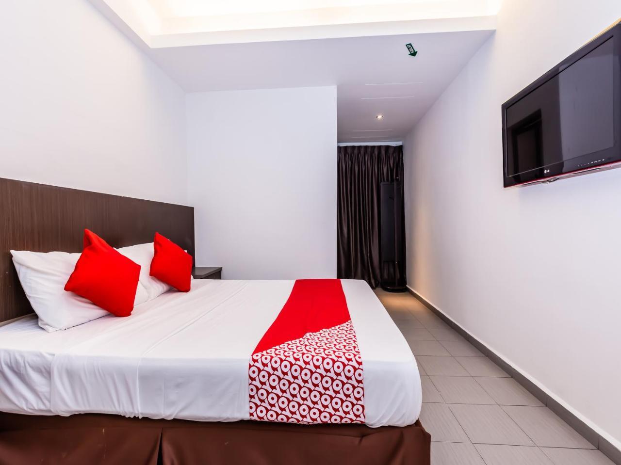 Oyo 835 Ms Hotel Malacca Bagian luar foto