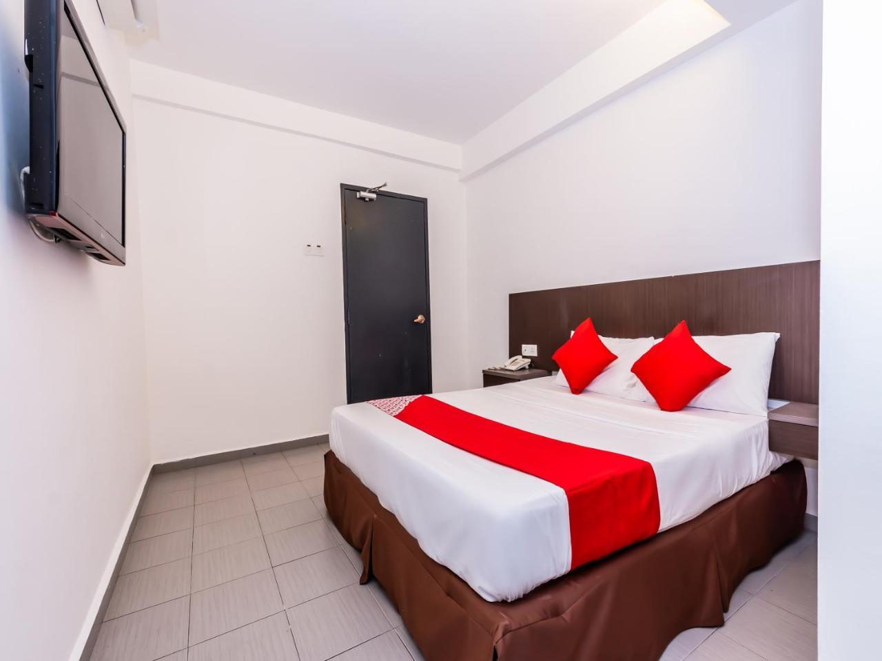 Oyo 835 Ms Hotel Malacca Bagian luar foto
