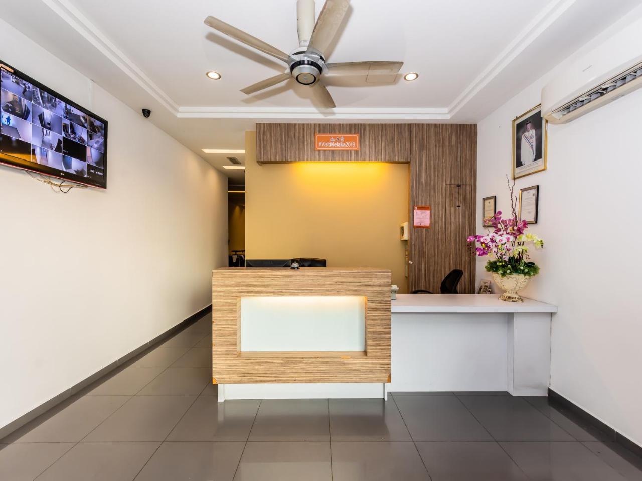 Oyo 835 Ms Hotel Malacca Bagian luar foto