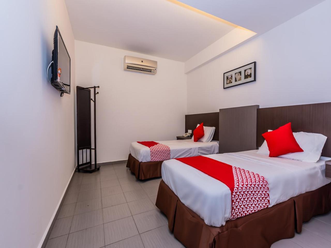 Oyo 835 Ms Hotel Malacca Bagian luar foto