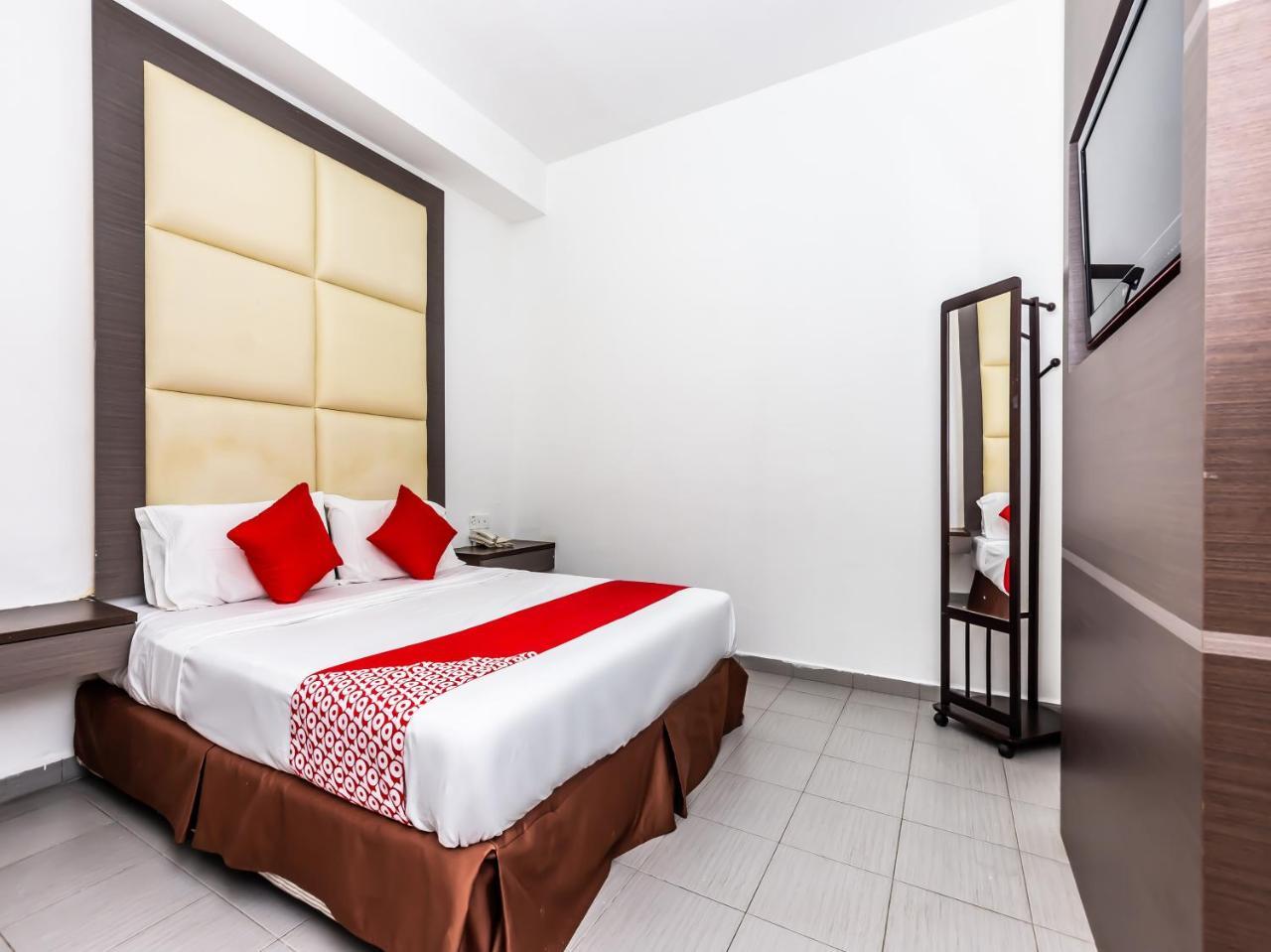 Oyo 835 Ms Hotel Malacca Bagian luar foto