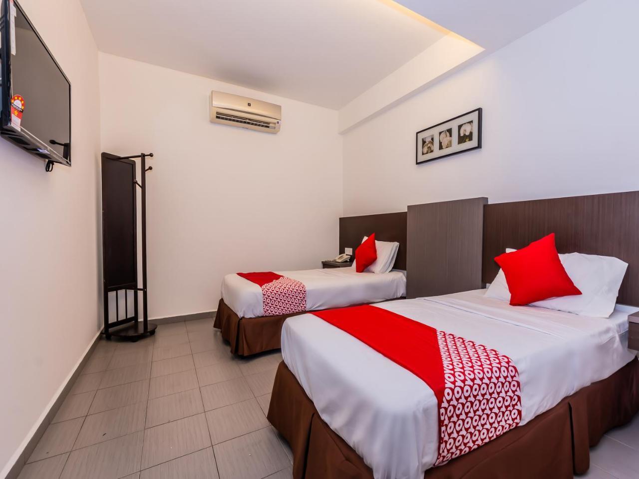 Oyo 835 Ms Hotel Malacca Bagian luar foto