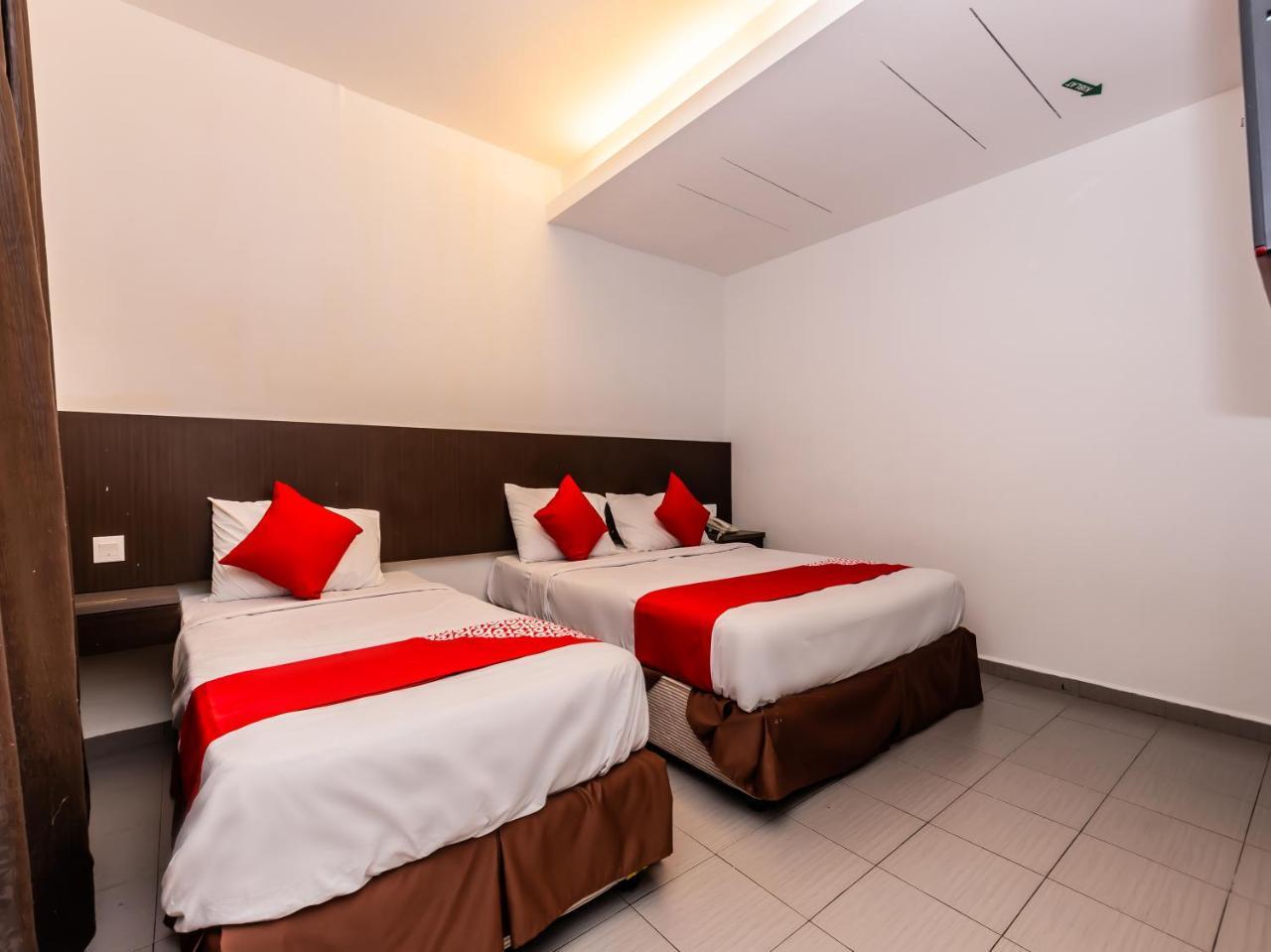 Oyo 835 Ms Hotel Malacca Bagian luar foto